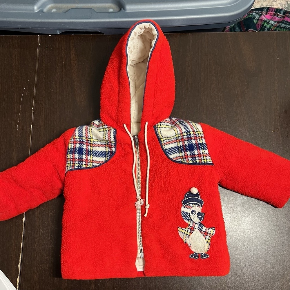 Vintage 1970s Baby Red Hooded Fleece Jacket Penguin Applique Sz12M (Tagged 18mo)